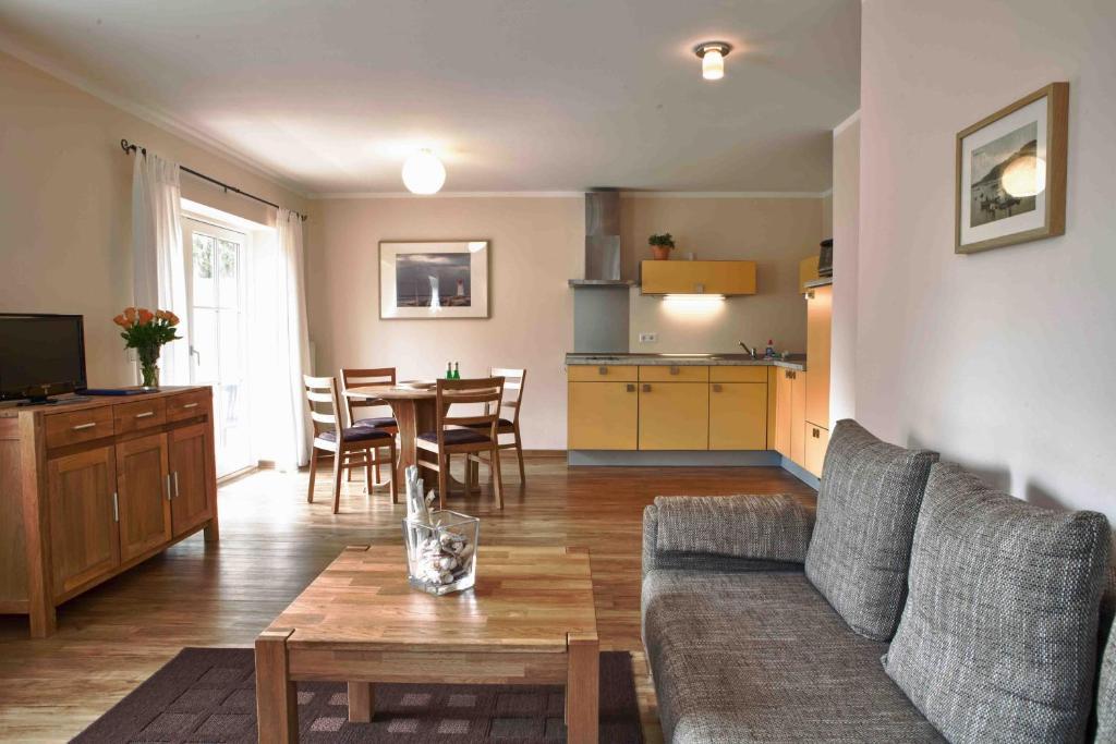 Haus Stoertebeker Appartements - Hotel Garni, Seebad לובמין חדר תמונה