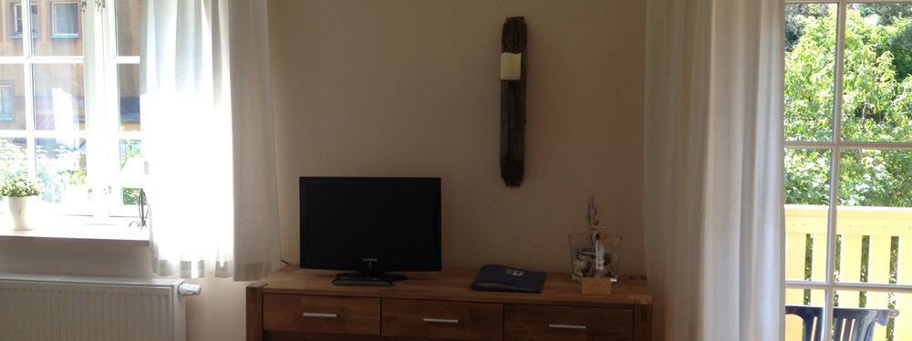 Haus Stoertebeker Appartements - Hotel Garni, Seebad לובמין מראה חיצוני תמונה