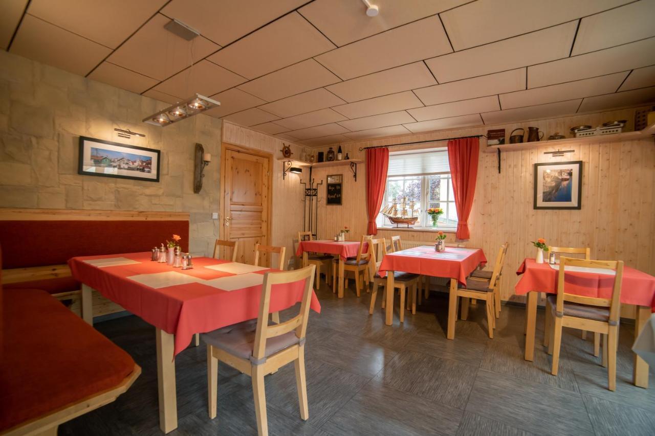 Haus Stoertebeker Appartements - Hotel Garni, Seebad לובמין מראה חיצוני תמונה