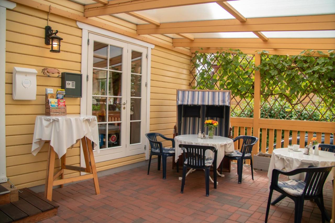Haus Stoertebeker Appartements - Hotel Garni, Seebad לובמין מראה חיצוני תמונה